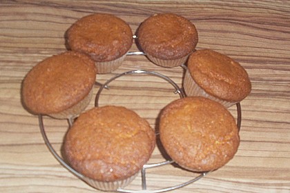 Marzipan Cupcakes 26