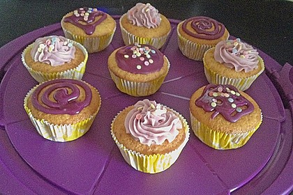 Marzipan Cupcakes 21
