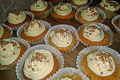 Marzipan Cupcakes 17