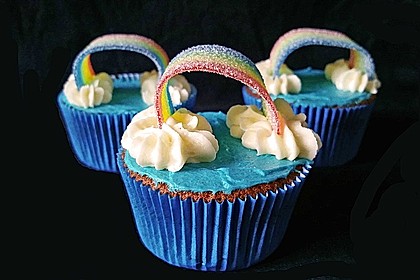 Marzipan Cupcakes 1