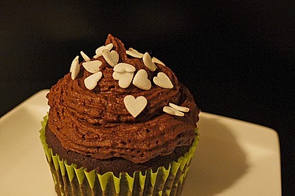 Chili Schoko Cupcakes mit Kirschf&uuml;llung 4