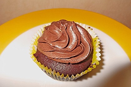 Chili Schoko Cupcakes mit Kirschf&uuml;llung 8