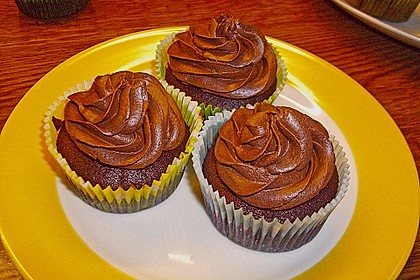 Chili Schoko Cupcakes mit Kirschf&uuml;llung 9