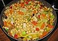 Reispfanne mit Tiefk&uuml;hlgem&uuml;se, R&auml;uchertofu, Kichererbsen und Kokosmilch