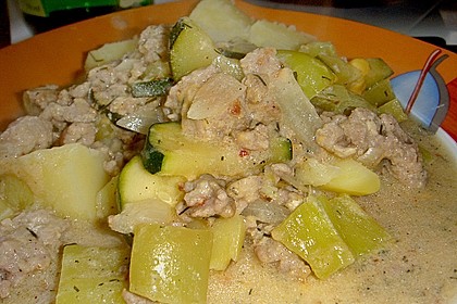 Zucchinipfanne mit Hackbällchen 4
