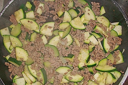 Zucchinipfanne mit Hackbällchen 2