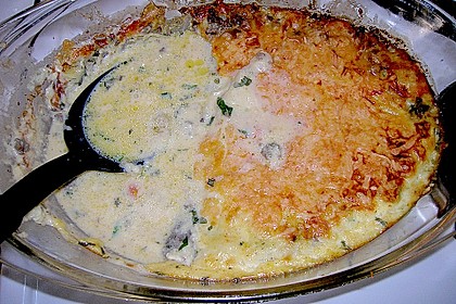 B&auml;rlauchcappelloni mit Hackfleischso&szlig;e, &uuml;berbacken