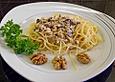 Spaghetti mit Walnuss-K&auml;se Sauce