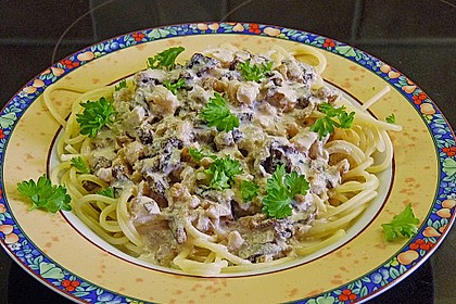 Spaghetti mit Walnuss-Käse Sauce 3