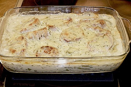 &Uuml;berbackene Schweinemedaillons mit Edelpilzk&auml;sesauce