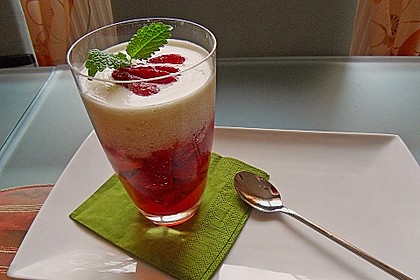 Erdbeeren in Sektgelee 1