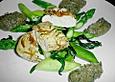 Marinierte H&uuml;hnerbrust mit gebratenem B&auml;rlauch - Spargel und Birnen - Sauerampfer - P&uuml;ree