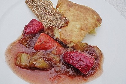Grie&szlig;schmarren mit  Rhabarber - Erdbeer - Kompott
