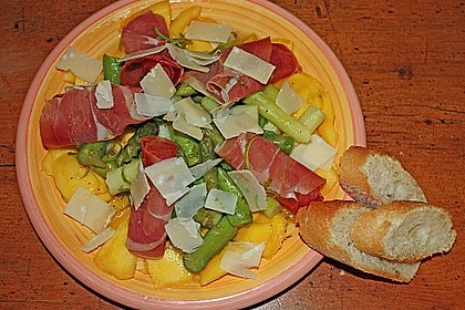 Mangos mit Serranoschinken, Limettenvinaigrette und Spargel