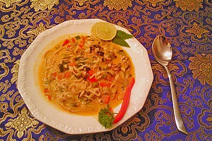Pikante Thai Suppe mit Kokos und H&uuml;hnchen 4