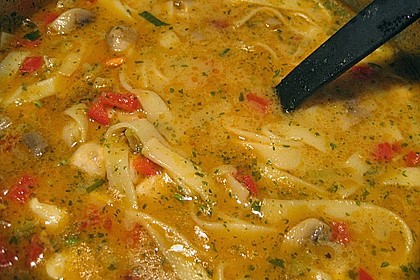 Pikante Thai Suppe mit Kokos und H&uuml;hnchen 6
