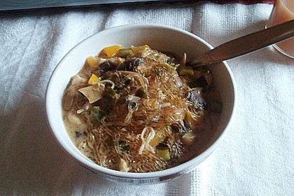 Pikante Thai Suppe mit Kokos und H&uuml;hnchen 12