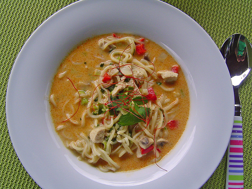 Pikante Thai Suppe mit Kokos und Hühnchen (Rezept mit Bild) | Chefkoch.de
