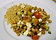 Bunte Gem&uuml;sew&uuml;rfel mit Sonnenweizen