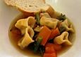 Gem&uuml;sesuppe mit K&auml;setortellini