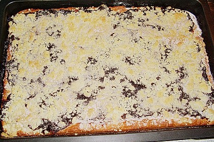 Saftiger Pflaumenmuskuchen