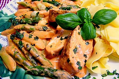 Spargel in rosa Basilikum - Käse - Sauce mit Filet vom Schwein, Huhn oder Pute 4