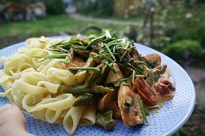 Spargel in rosa Basilikum - Käse - Sauce mit Filet vom Schwein, Huhn oder Pute 13