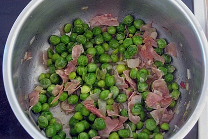 Frische Erbsen mit Parmaschinken und Fr&uuml;hlingszwiebeln 1