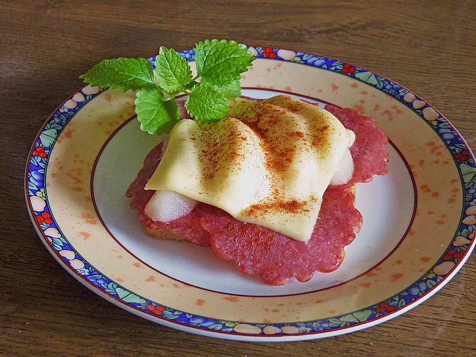 Überbackener Salami - Birnen - Toast (Rezept mit Bild) | Chefkoch.de