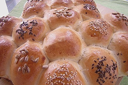 Schnell gezauberte Sonntagsbrötchen 14