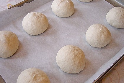 Schnell gezauberte Sonntagsbrötchen 56