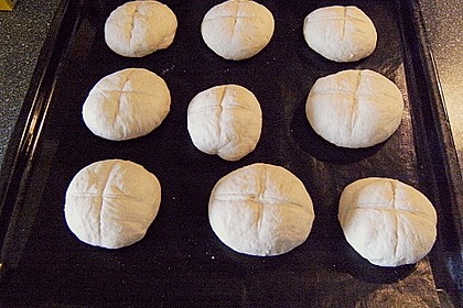 Schnell gezauberte Sonntagsbrötchen 77