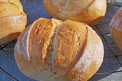 Schnell gezauberte Sonntagsbrötchen 7
