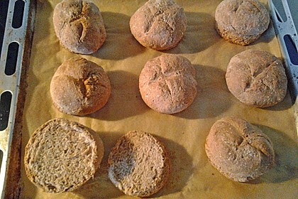 Schnell gezauberte Sonntagsbrötchen 75