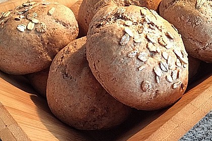 Schnell gezauberte Sonntagsbrötchen 4