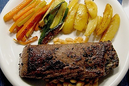 Lammlende in Kr&auml;utermarinade auf Julienne -  Gem&uuml;se