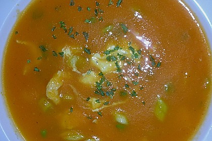 Karottensuppe mit Gefl&uuml;gel
