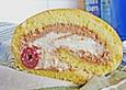 Biskuitrolle mit Kirsch - Sahne - F&uuml;llung