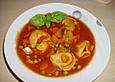 Leckere Gem&uuml;se - Tomaten - Suppe mit Tortellini
