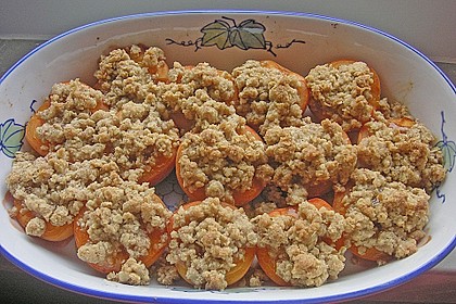 Roros überbackener Aprikosencrumble 1