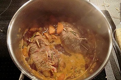 Rinderrouladen mit getrockneten Feigen und Waln&uuml;ssen 1
