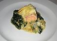Lachs auf Spinatbett mit Kartoffel - Meerrettich - Haube