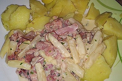 Spargelpfanne mit ger&auml;uchertem Schinken in Sahneso&szlig;e