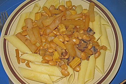 Penne mit s&uuml;&szlig; - scharfer Gem&uuml;seso&szlig;e