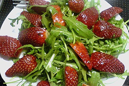 Erdbeeren mit Rucola und Parmesan 1