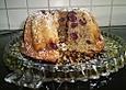 Grie&szlig;gugelhupf mit Kirschen