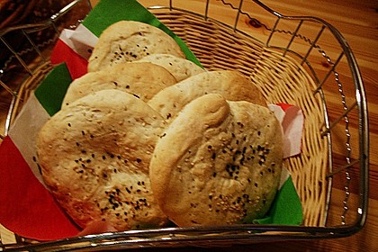 Frischkäsefladenbrot 56
