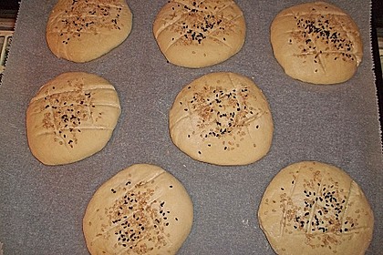 Frischkäsefladenbrot 54