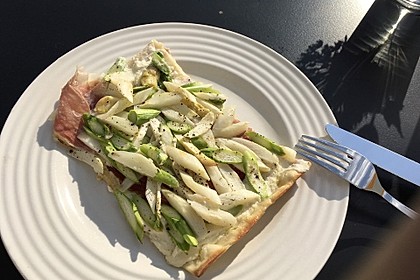 feuervogels Spargel - Flammkuchen 8