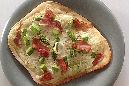 feuervogels Spargel - Flammkuchen 7